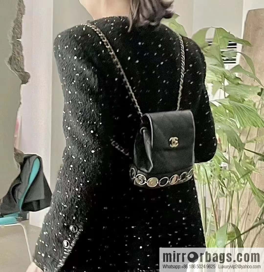 CHANEL 23B autumn and winter trailer series, badge double backpack AS4275