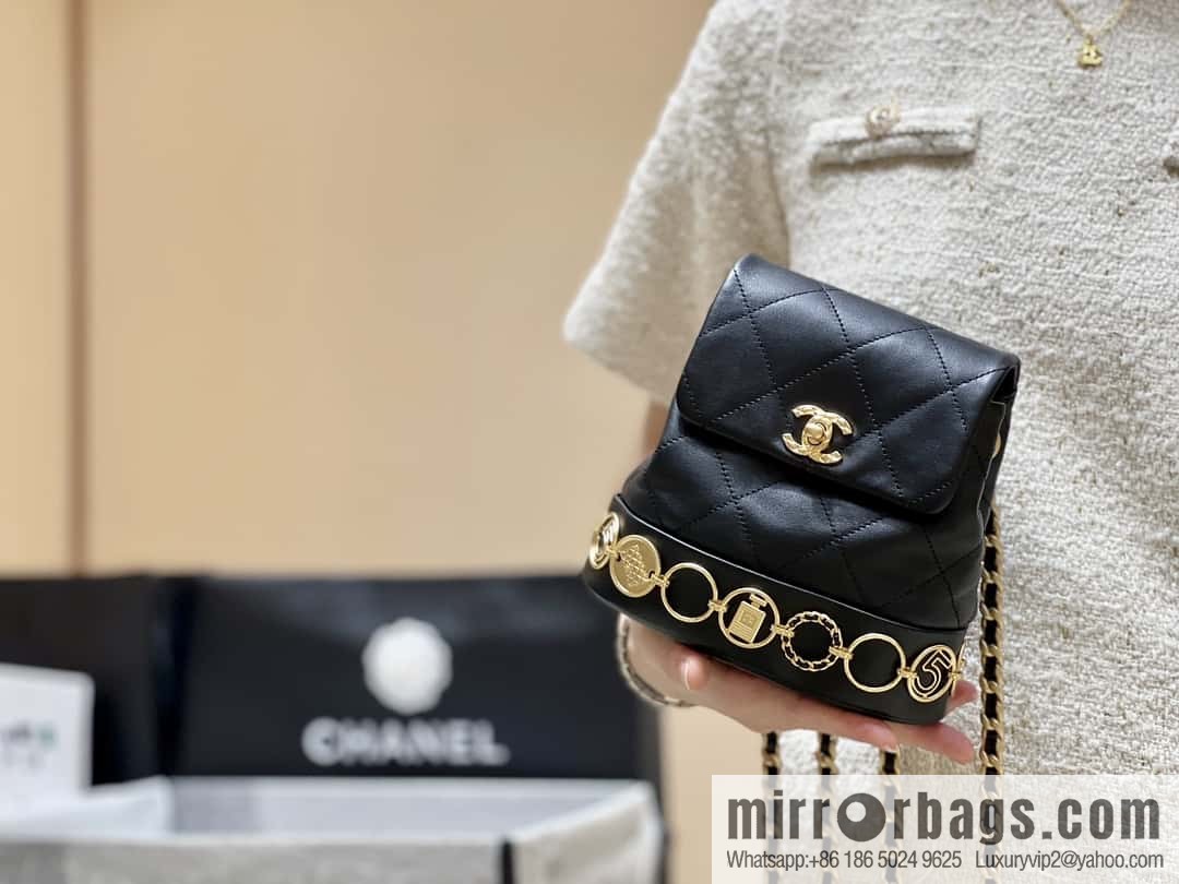 CHANEL 23B autumn and winter trailer series, badge double backpack AS4275