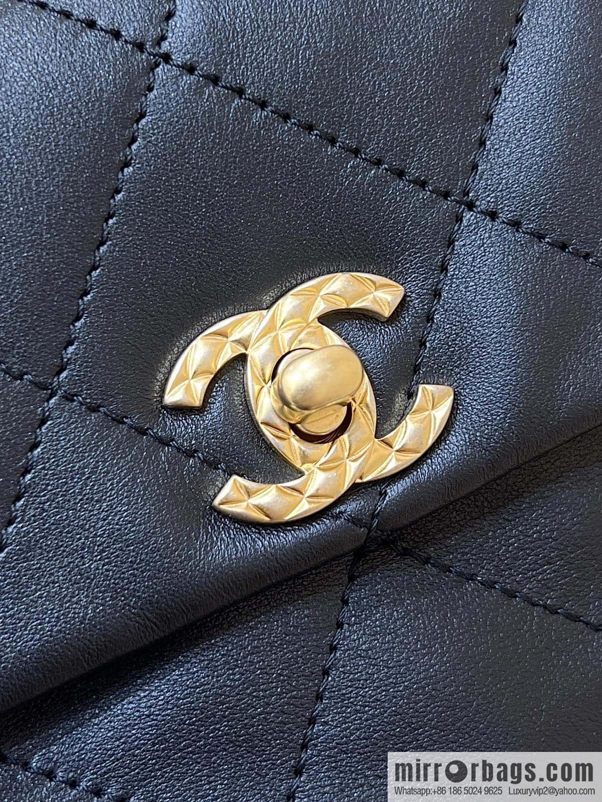 CHANEL 23B autumn and winter trailer series, badge double backpack AS4275