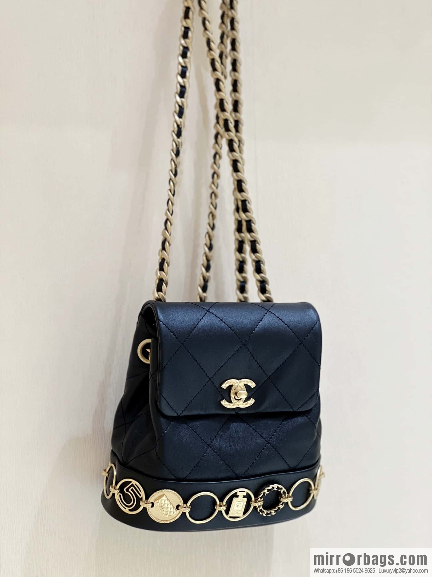 CHANEL 23B autumn and winter trailer series, badge double backpack AS4275
