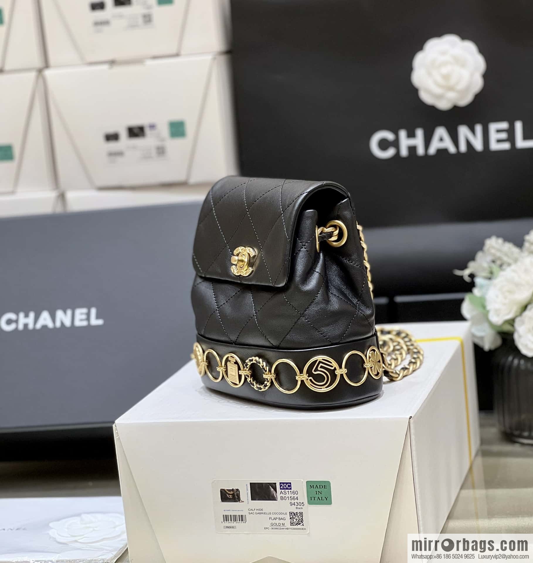 CHANEL 23B autumn and winter trailer series, badge double backpack AS4275