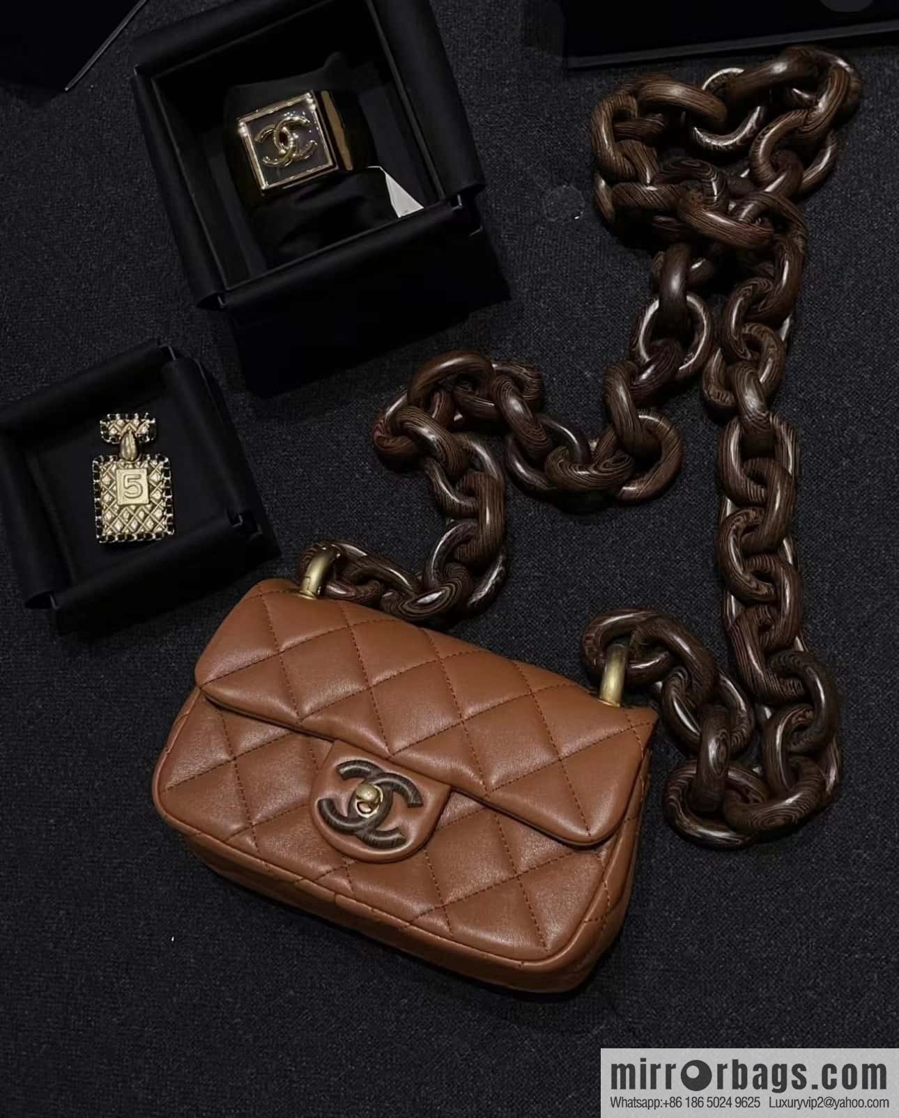 CHANEL 23A Premium Handicraft Series, Dakar mahogany cf mini bag AS4165