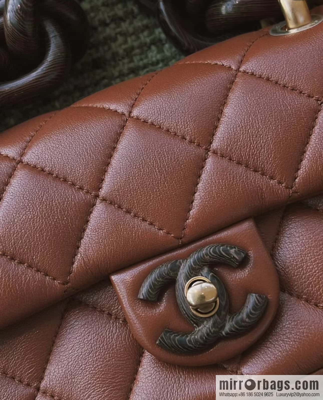 CHANEL 23A Premium Handicraft Series, Dakar mahogany cf mini bag AS4165