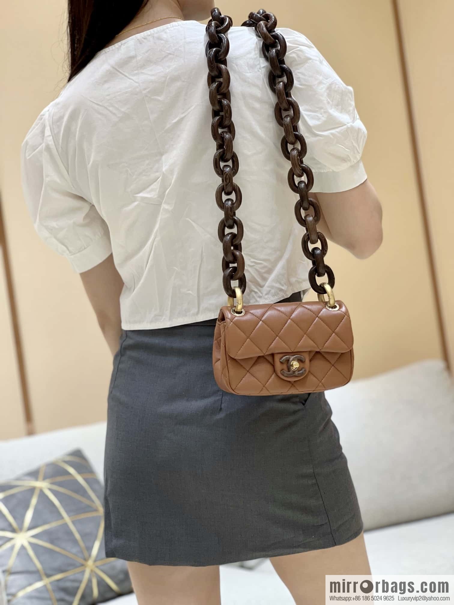 CHANEL 23A Premium Handicraft Series, Dakar mahogany cf mini bag AS4165