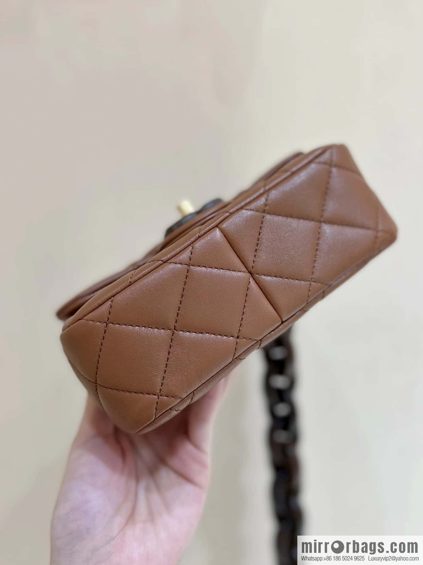 CHANEL 23A Premium Handicraft Series, Dakar mahogany cf mini bag AS4165