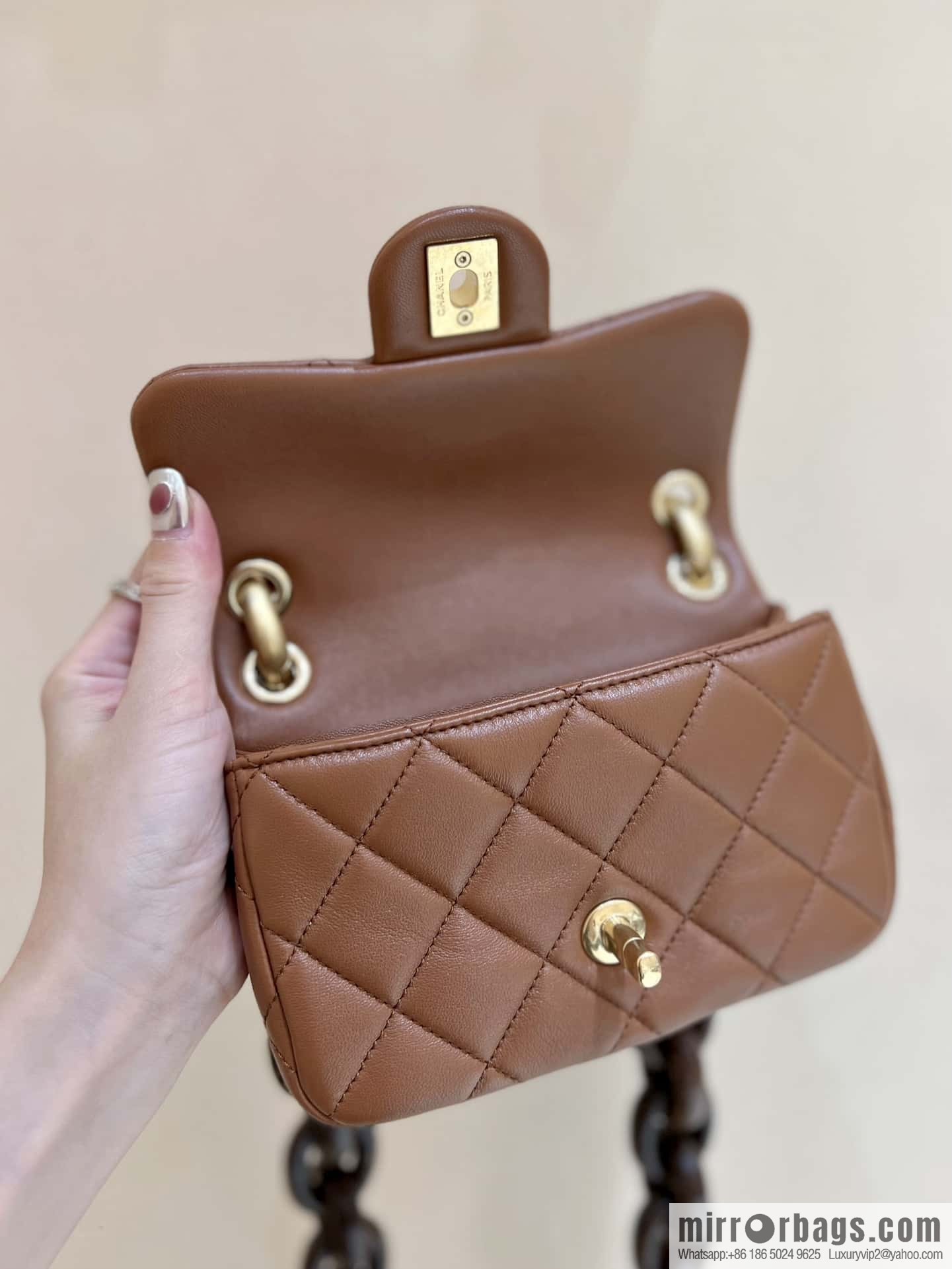 CHANEL 23A Premium Handicraft Series, Dakar mahogany cf mini bag AS4165