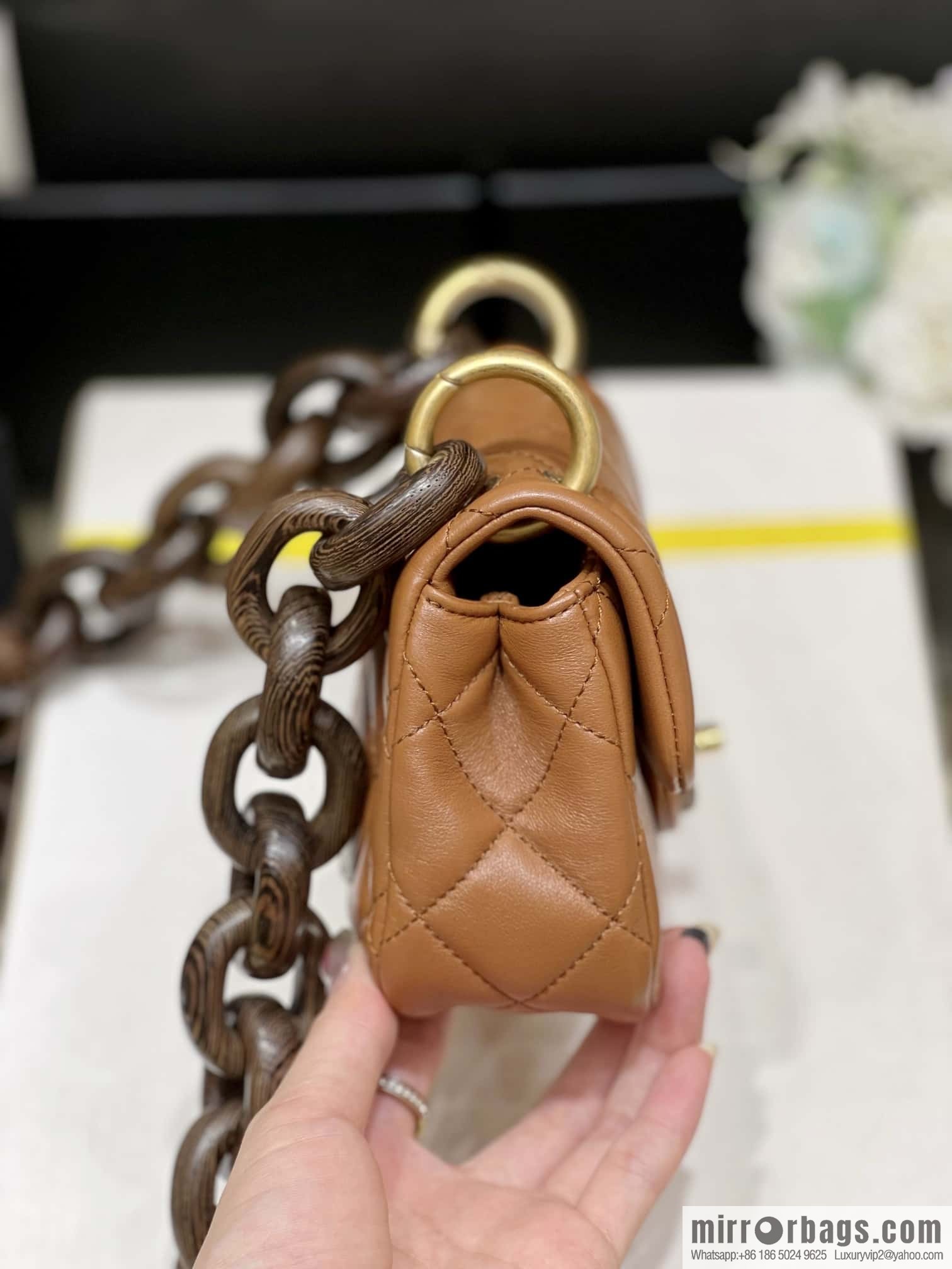 CHANEL 23A Premium Handicraft Series, Dakar mahogany cf mini bag AS4165