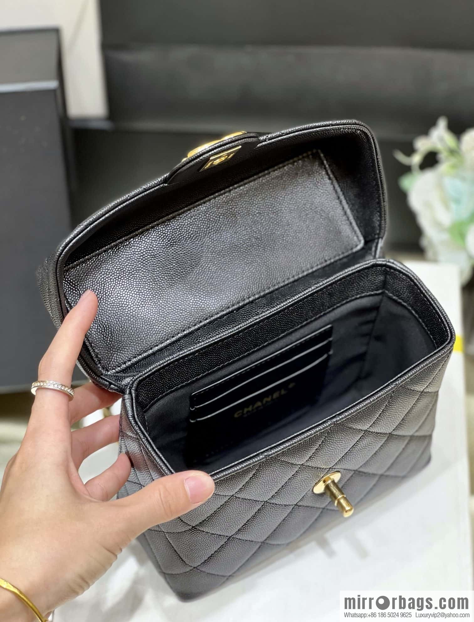 CHANEL 23C early spring vacation new vintage Vintage milk box AS3729