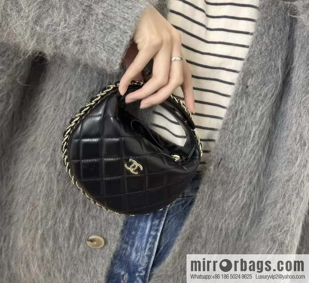 CHANEL 23C early spring vacation new pouch hula hoop AP3095 black