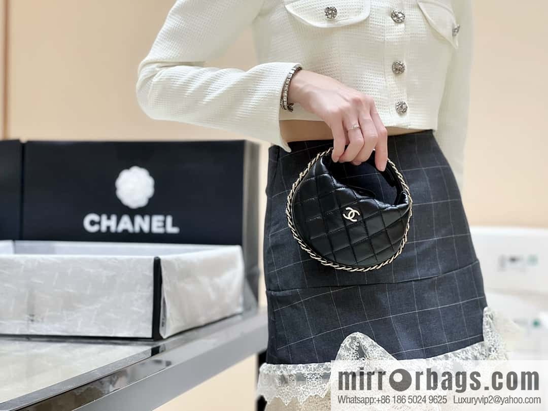 CHANEL 23C early spring vacation new pouch hula hoop AP3095 black