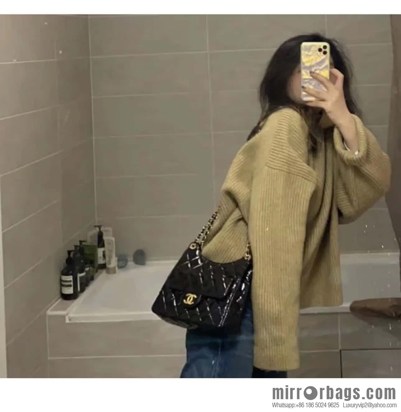 CHANEL 23C early spring vacation new No. 5 gold coin tag hobo hippie bag AS3690