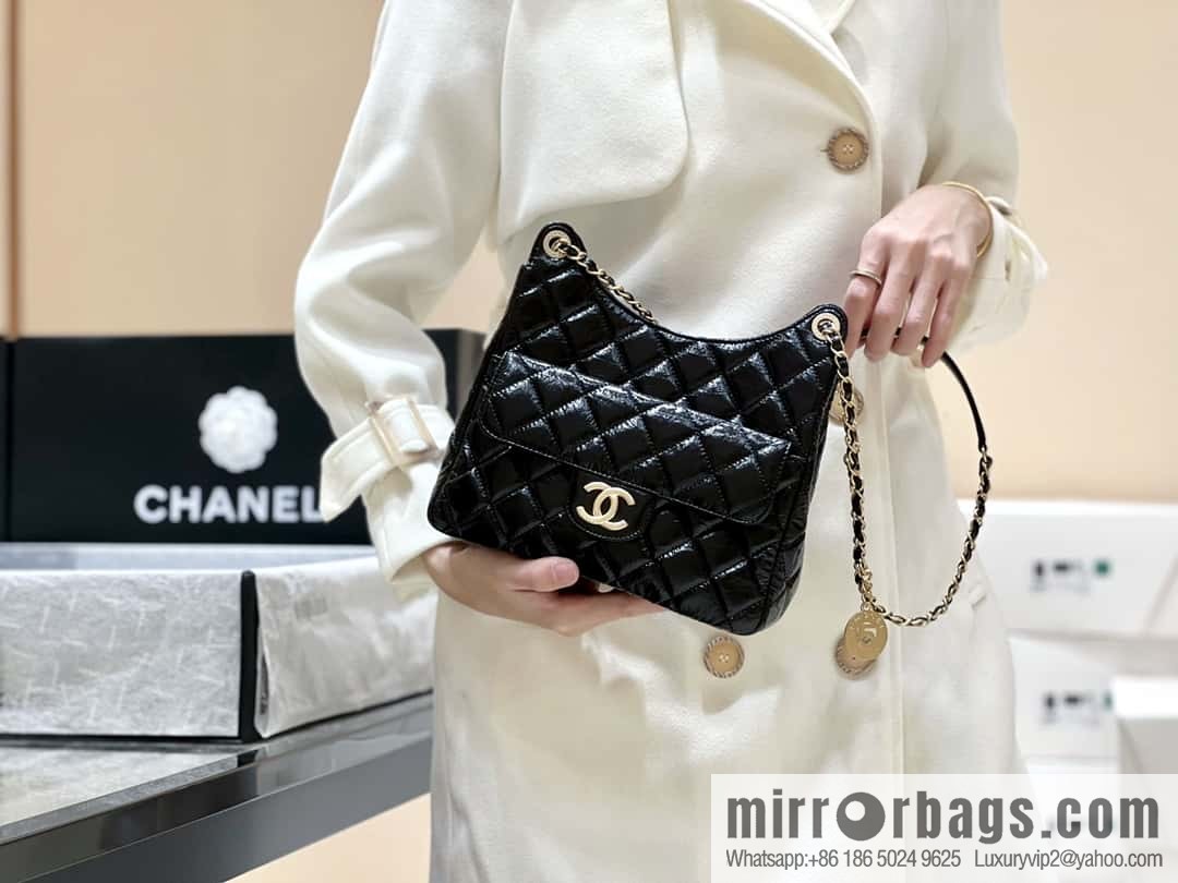 CHANEL 23C early spring vacation new No. 5 gold coin tag hobo hippie bag AS3690