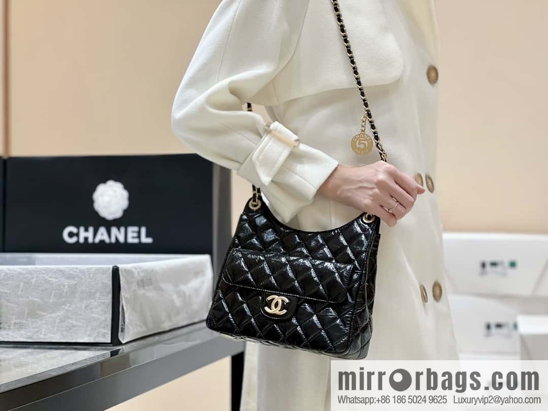 CHANEL 23C early spring vacation new No. 5 gold coin tag hobo hippie bag AS3690