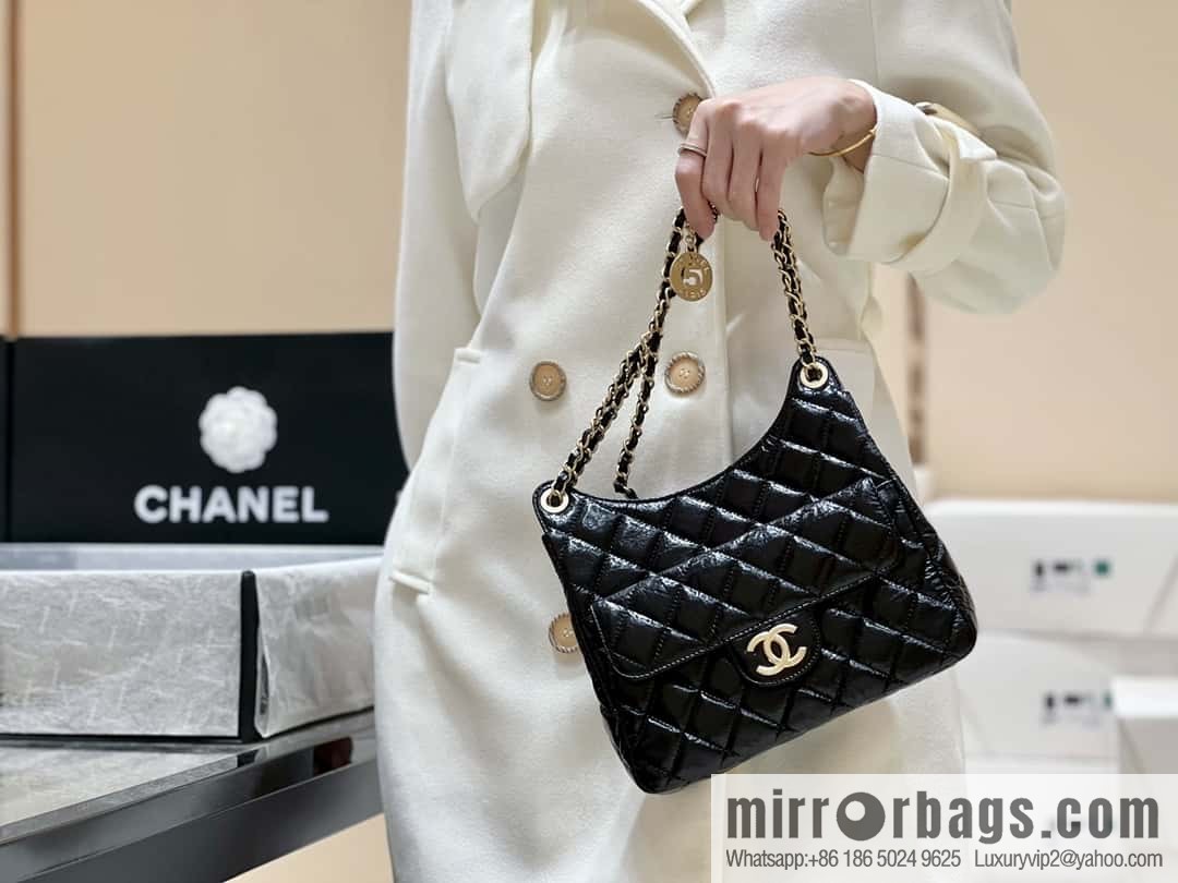 CHANEL 23C early spring vacation new No. 5 gold coin tag hobo hippie bag AS3690