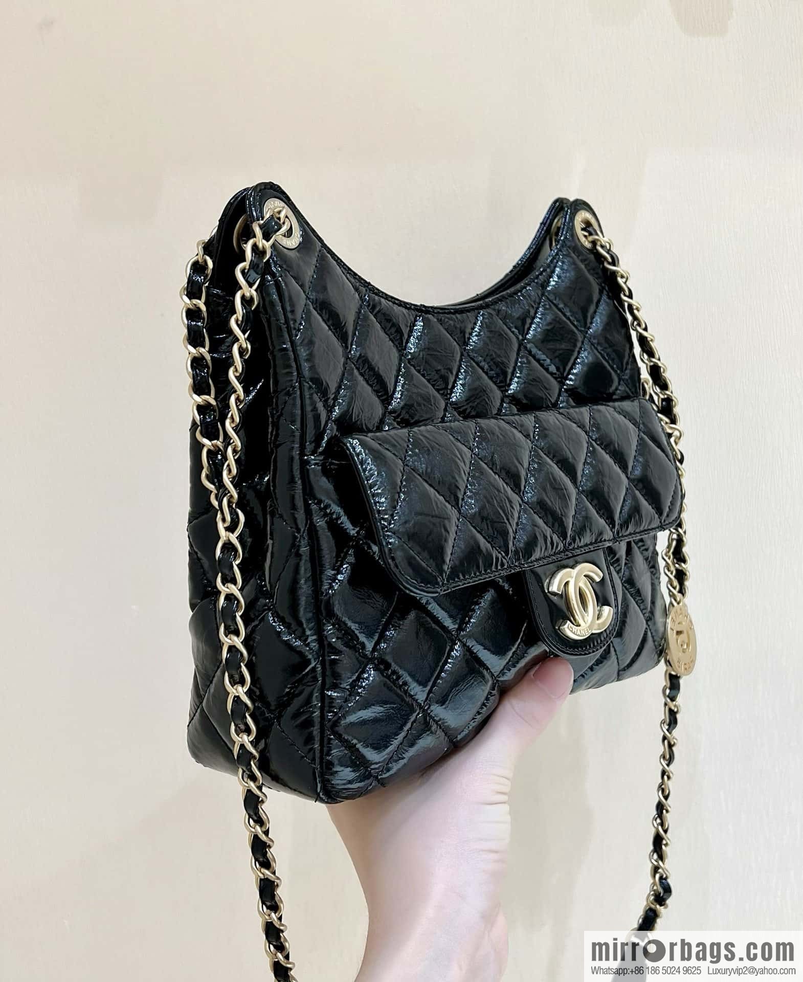 CHANEL 23C early spring vacation new No. 5 gold coin tag hobo hippie bag AS3690