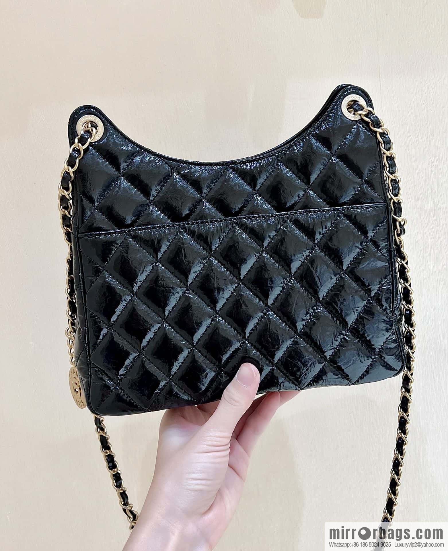 CHANEL 23C early spring vacation new No. 5 gold coin tag hobo hippie bag AS3690