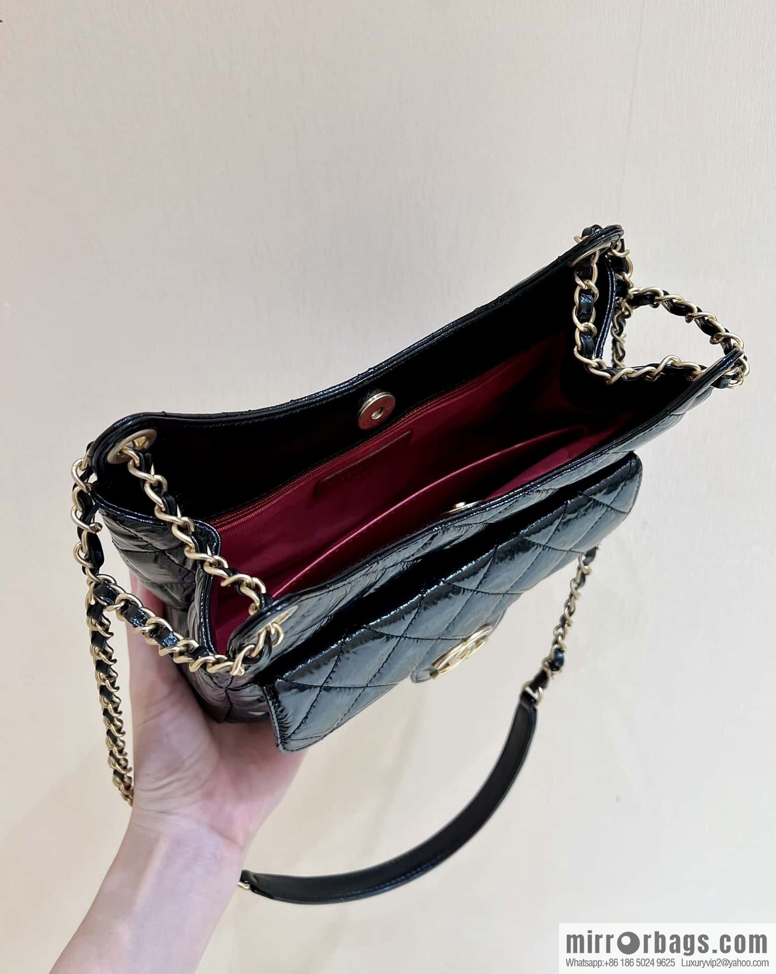 CHANEL 23C early spring vacation new No. 5 gold coin tag hobo hippie bag AS3690