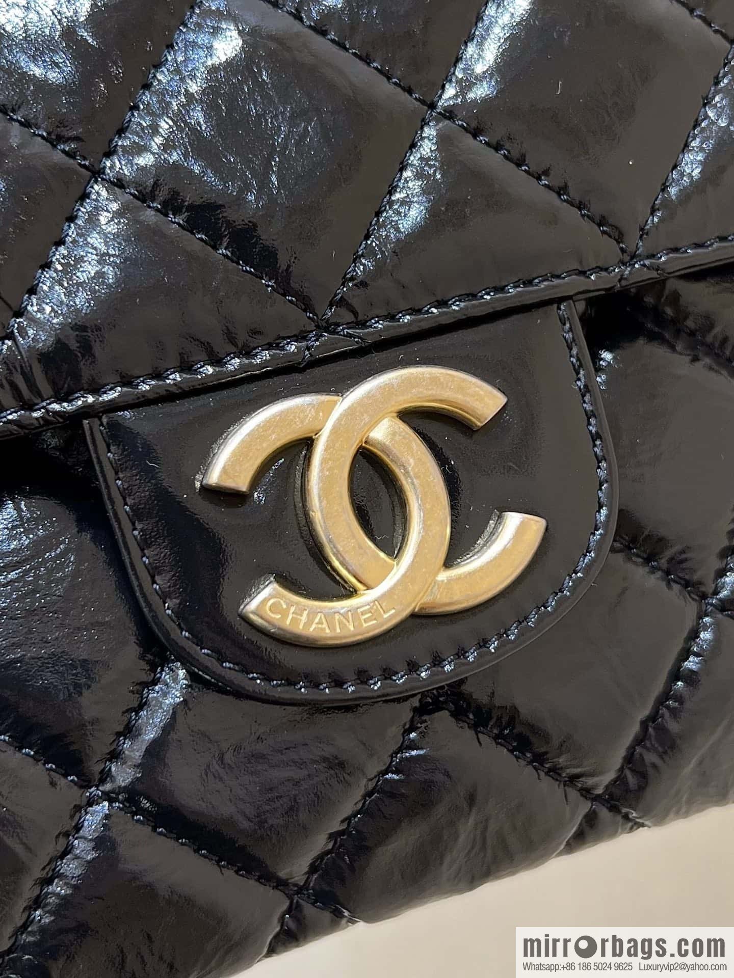 CHANEL 23C early spring vacation new No. 5 gold coin tag hobo hippie bag AS3690
