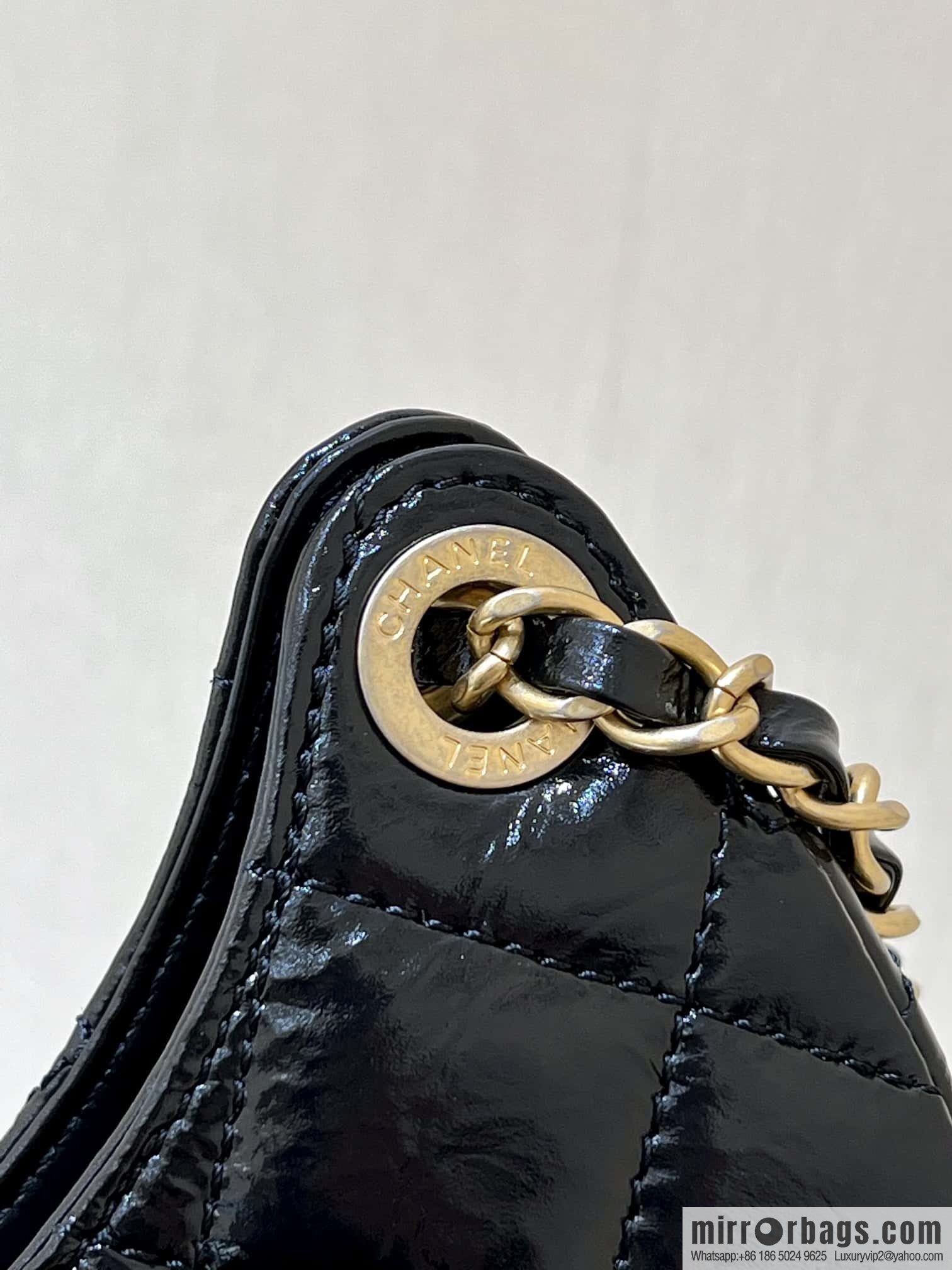 CHANEL 23C early spring vacation new No. 5 gold coin tag hobo hippie bag AS3690