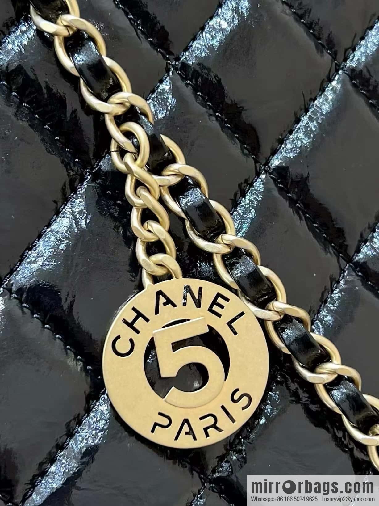 CHANEL 23C early spring vacation new No. 5 gold coin tag hobo hippie bag AS3690