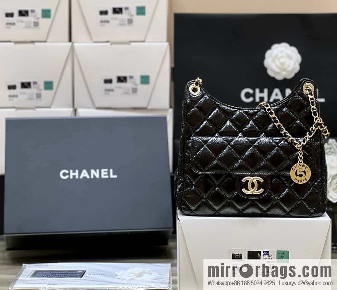 CHANEL 23C early spring vacation new No. 5 gold coin tag hobo hippie bag AS3690
