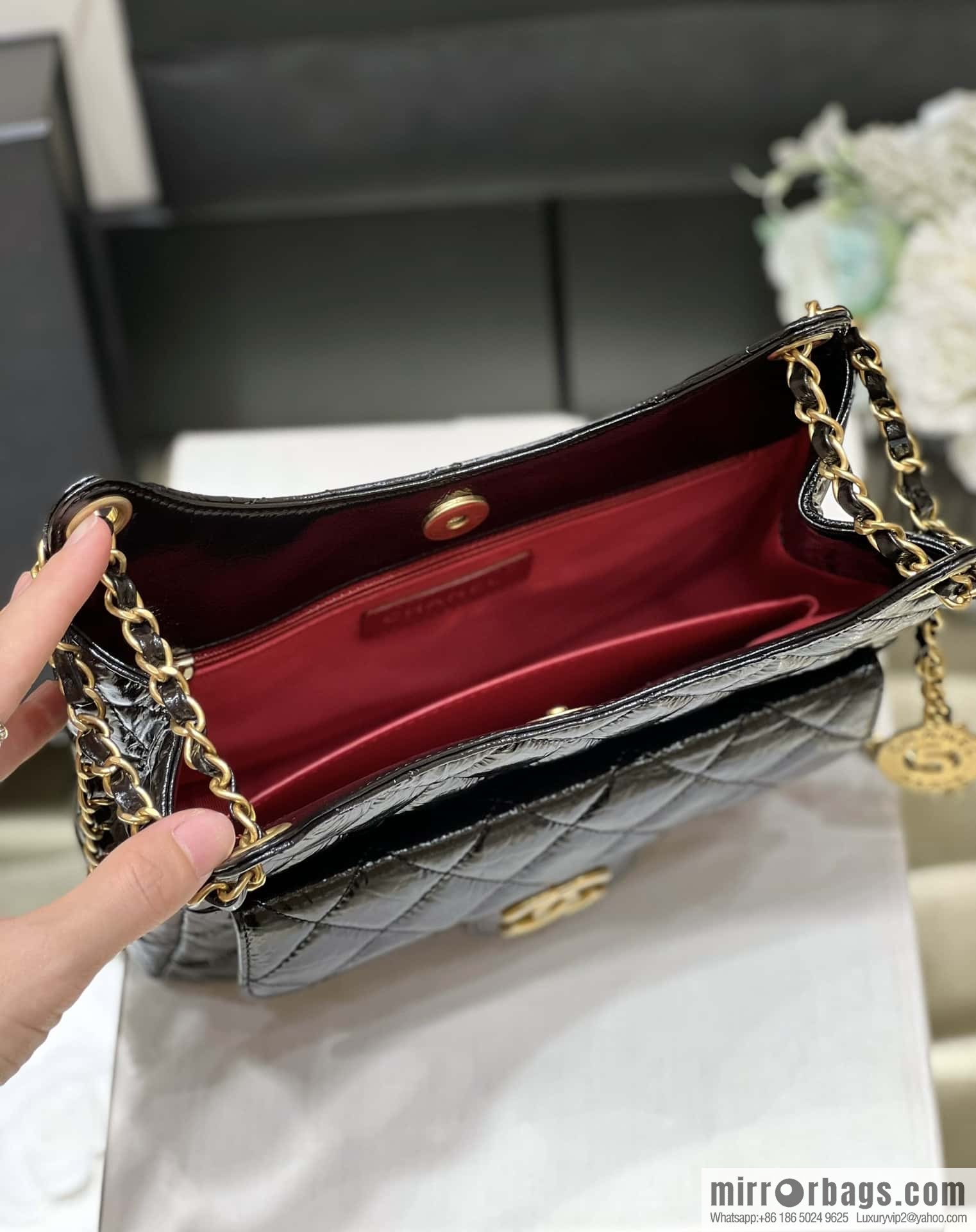 CHANEL 23C early spring vacation new No. 5 gold coin tag hobo hippie bag AS3690
