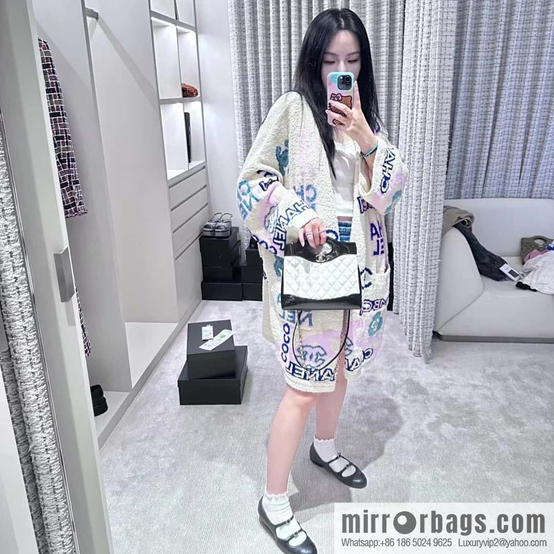 CHANEL 23A Superior Handicraft Series 31bag mini AS4133