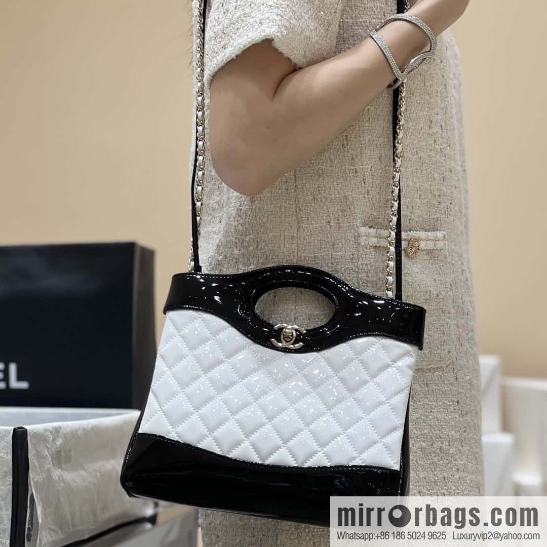CHANEL 23A Superior Handicraft Series 31bag mini AS4133