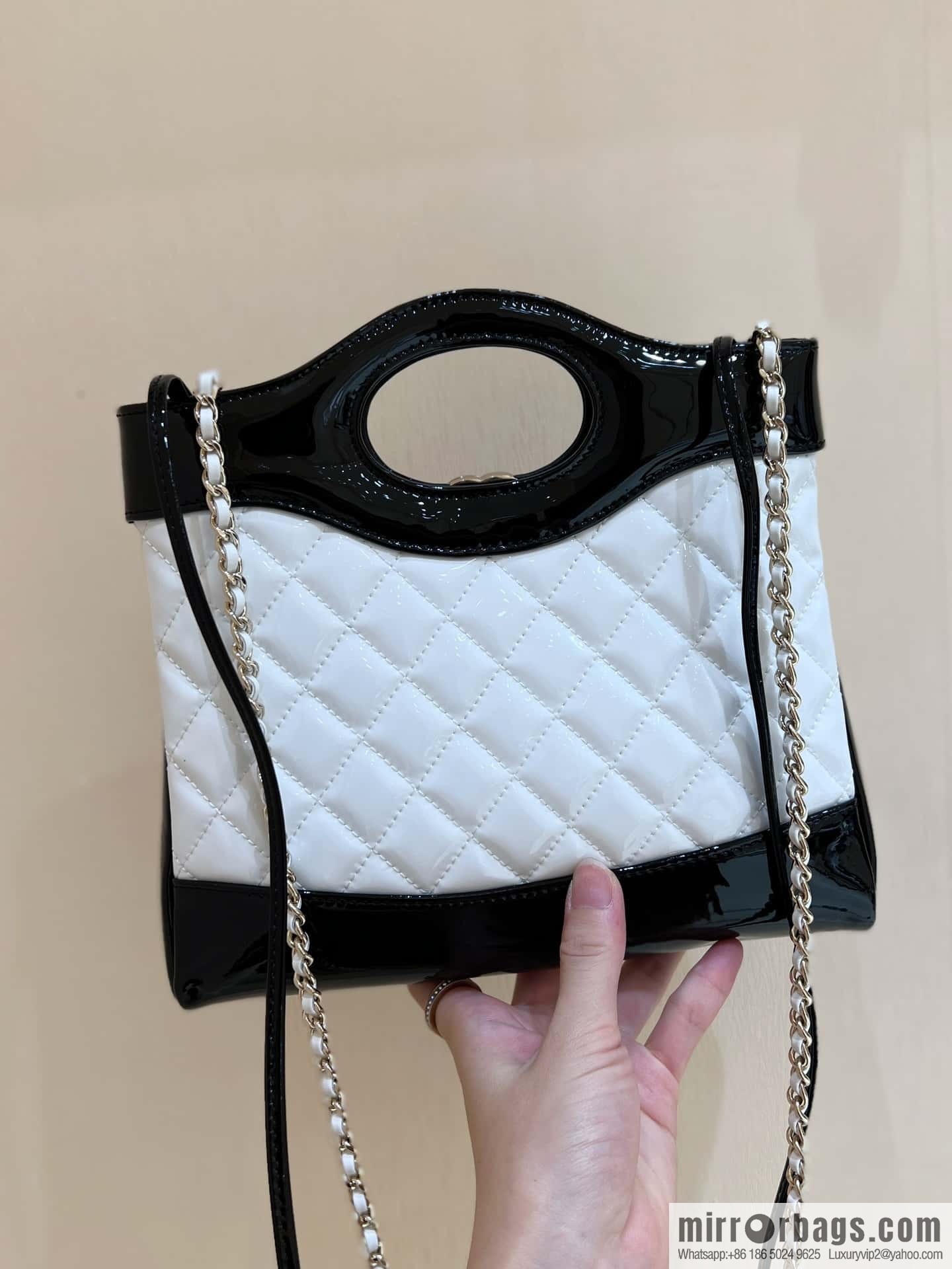 CHANEL 23A Superior Handicraft Series 31bag mini AS4133