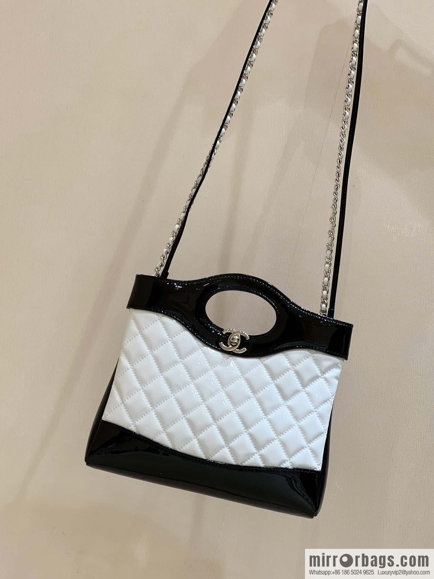 CHANEL 23A Superior Handicraft Series 31bag mini AS4133