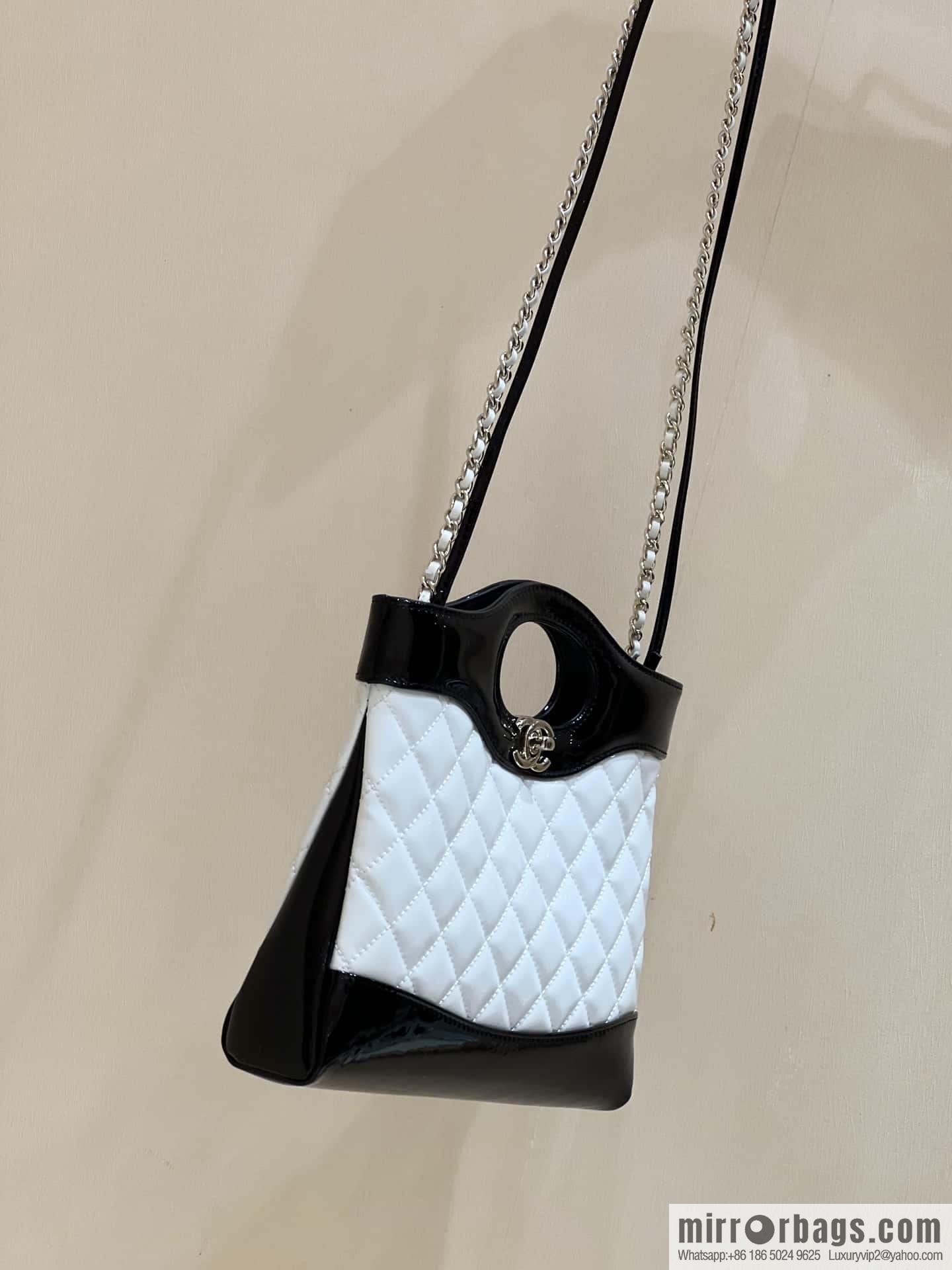 CHANEL 23A Superior Handicraft Series 31bag mini AS4133