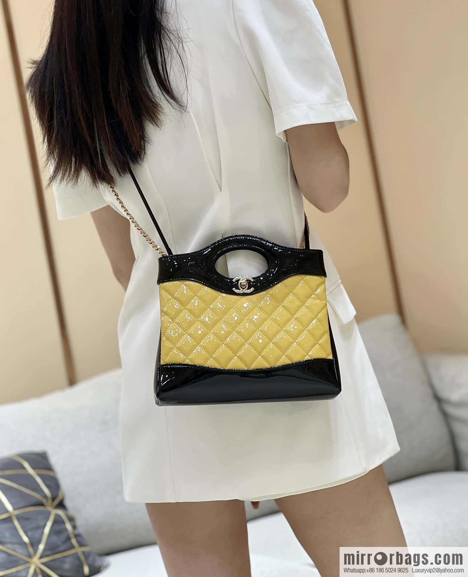 CHANEL 23A Superior Handicraft Series 31bag mini AS4133
