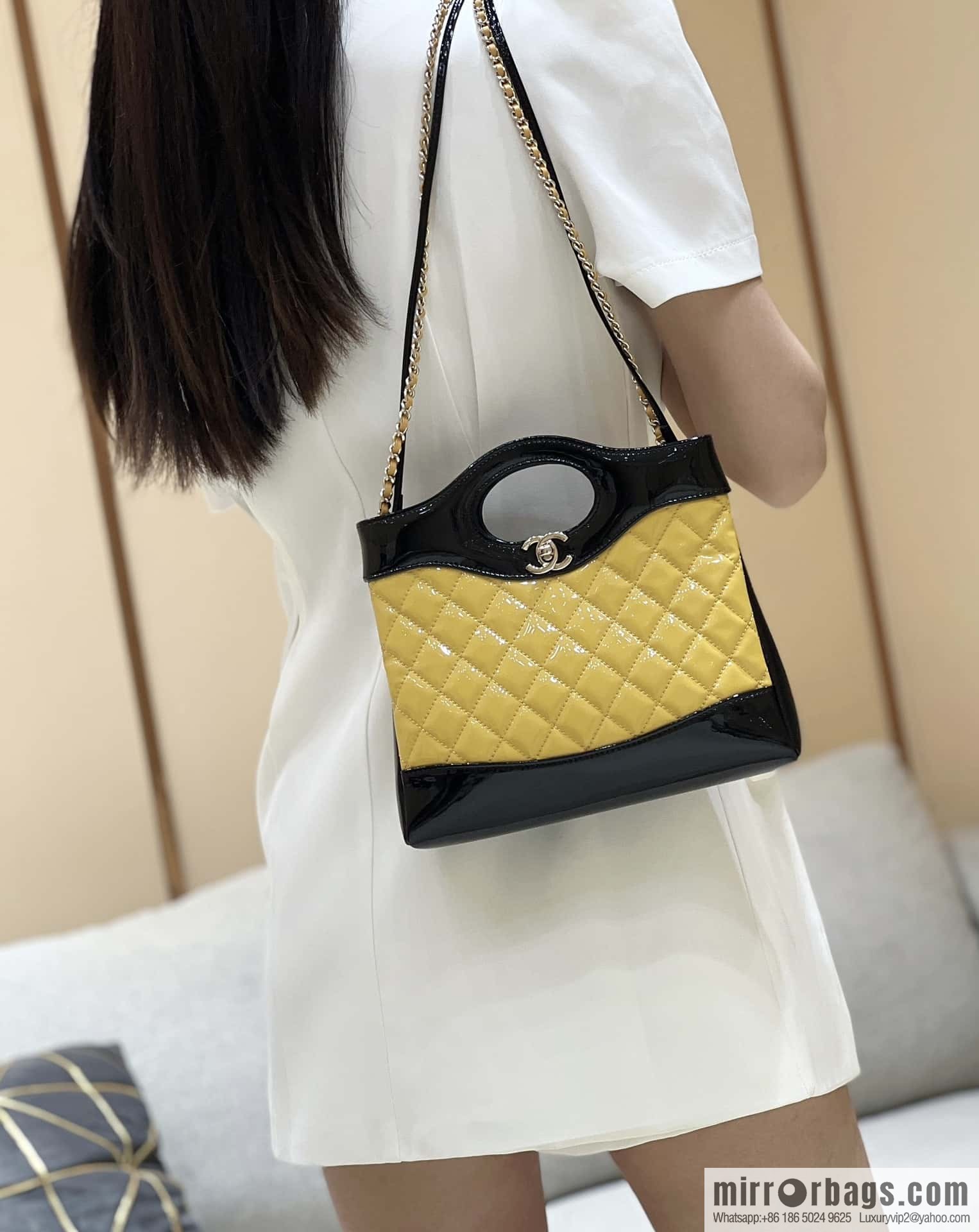 CHANEL 23A Superior Handicraft Series 31bag mini AS4133
