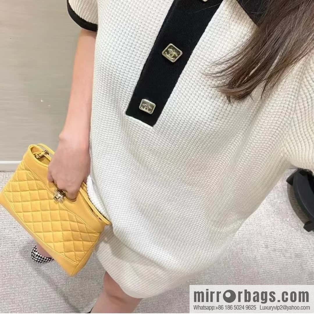CHANEL 23A Advanced Handicraft Series 31bag mini AS4133 yellow