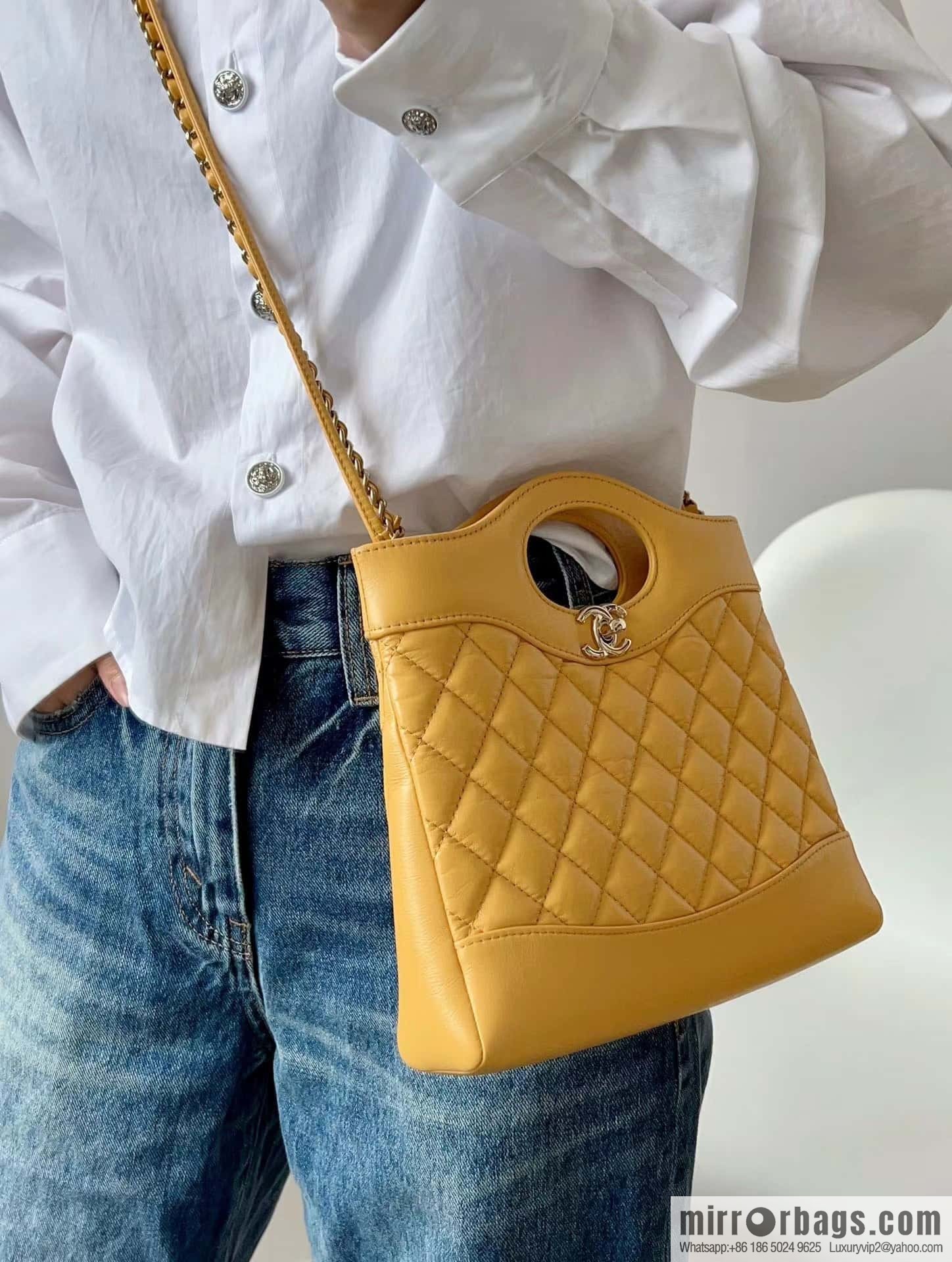 CHANEL 23A Advanced Handicraft Series 31bag mini AS4133 yellow