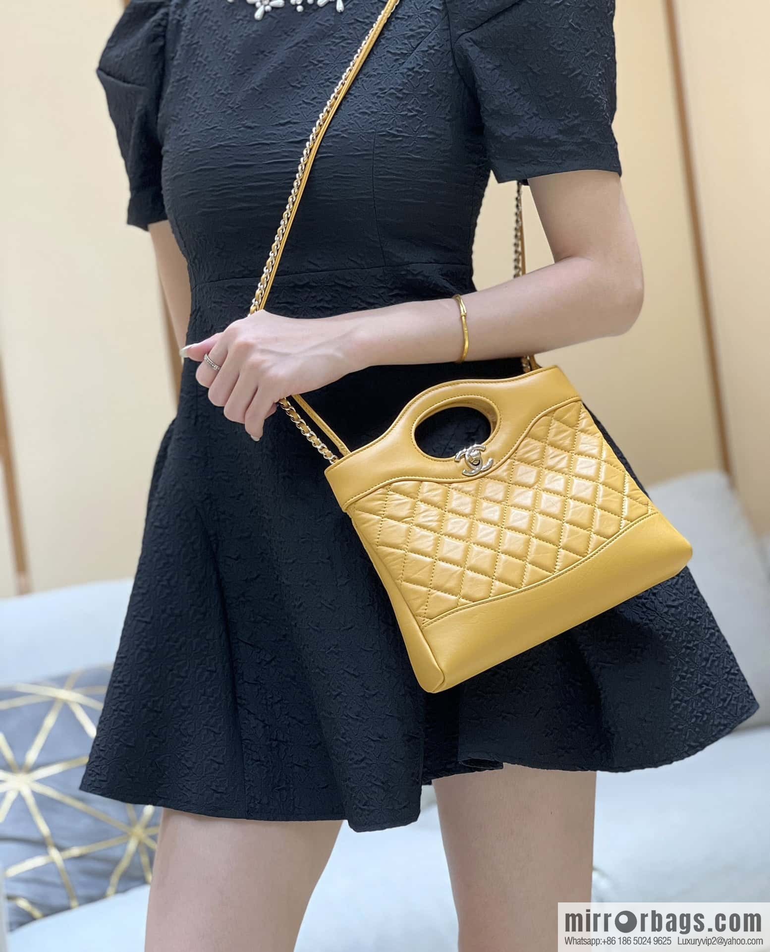 CHANEL 23A Advanced Handicraft Series 31bag mini AS4133 yellow