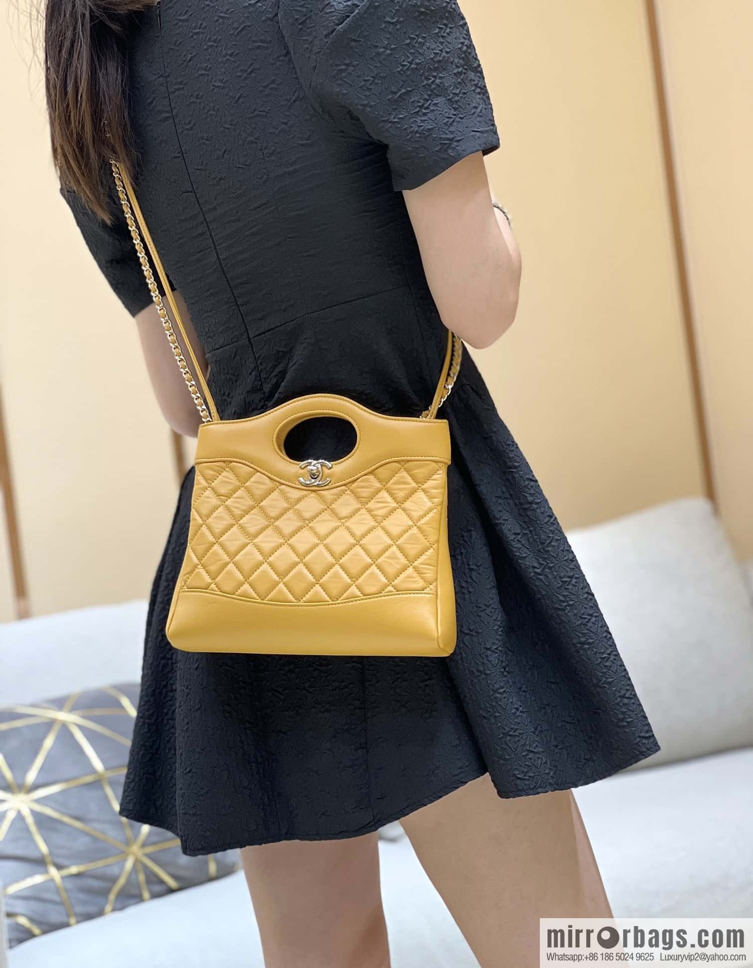 CHANEL 23A Advanced Handicraft Series 31bag mini AS4133 yellow