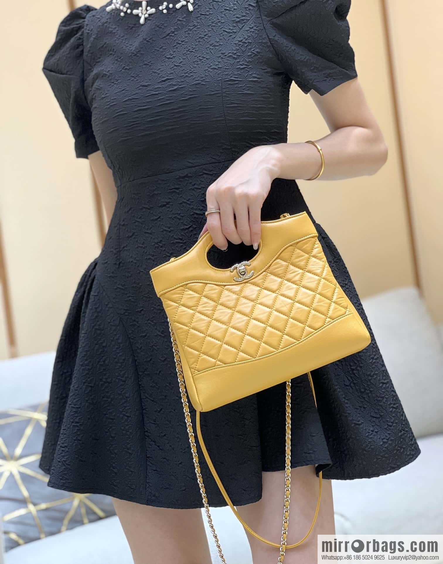 CHANEL 23A Advanced Handicraft Series 31bag mini AS4133 yellow