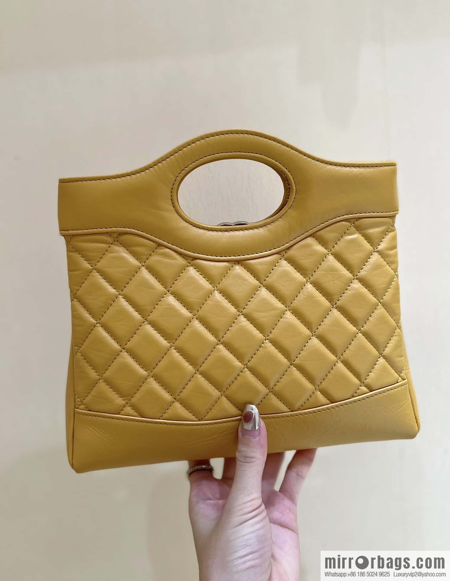 CHANEL 23A Advanced Handicraft Series 31bag mini AS4133 yellow
