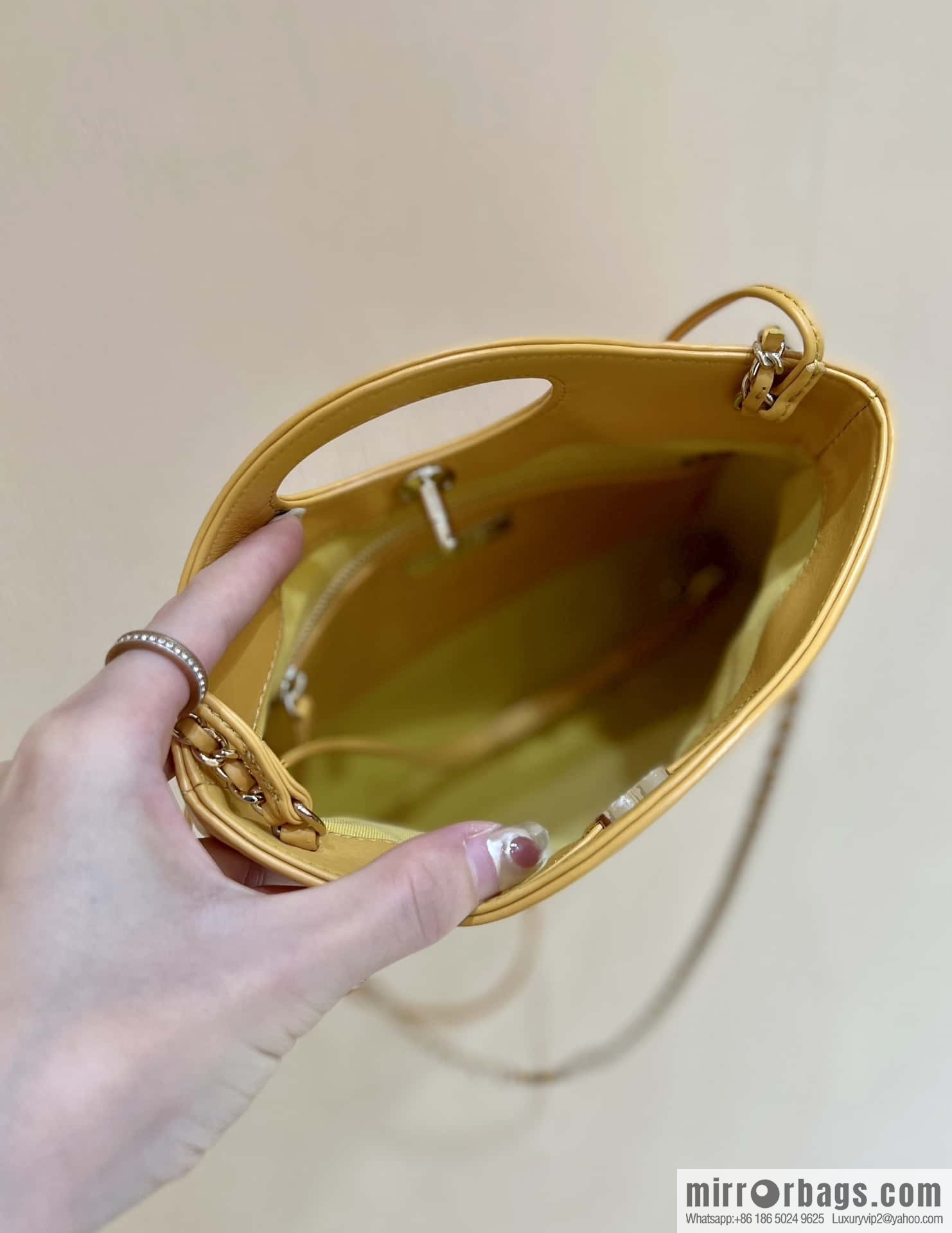 CHANEL 23A Advanced Handicraft Series 31bag mini AS4133 yellow