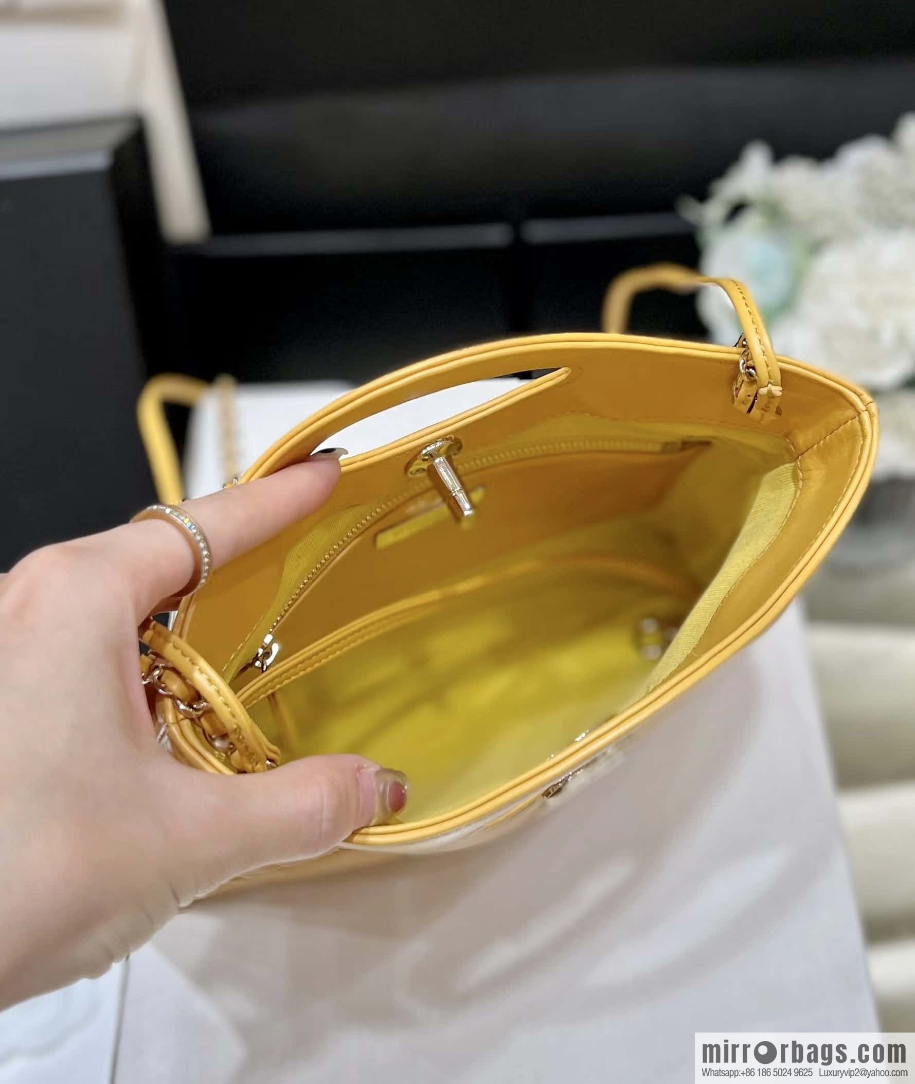 CHANEL 23A Advanced Handicraft Series 31bag mini AS4133 yellow