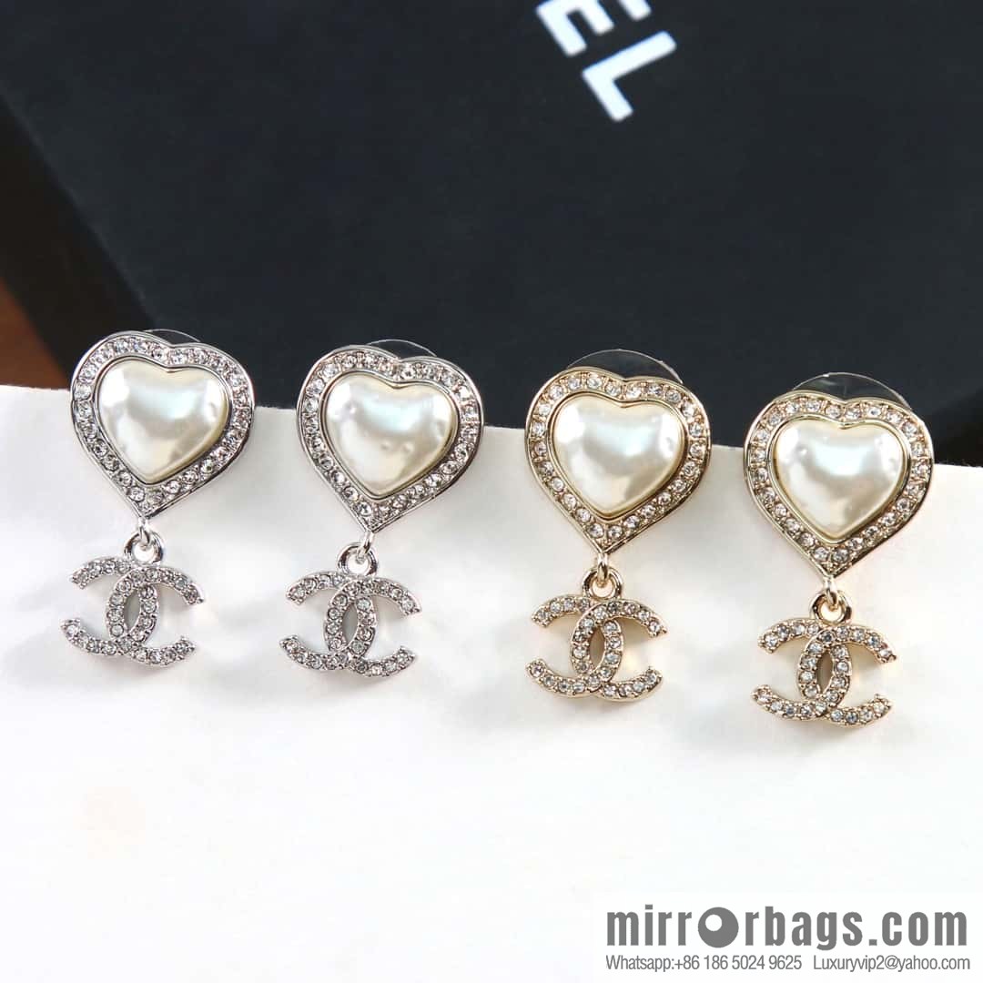 New ☑️ Chanel C2 double c peach heart love stud earrings