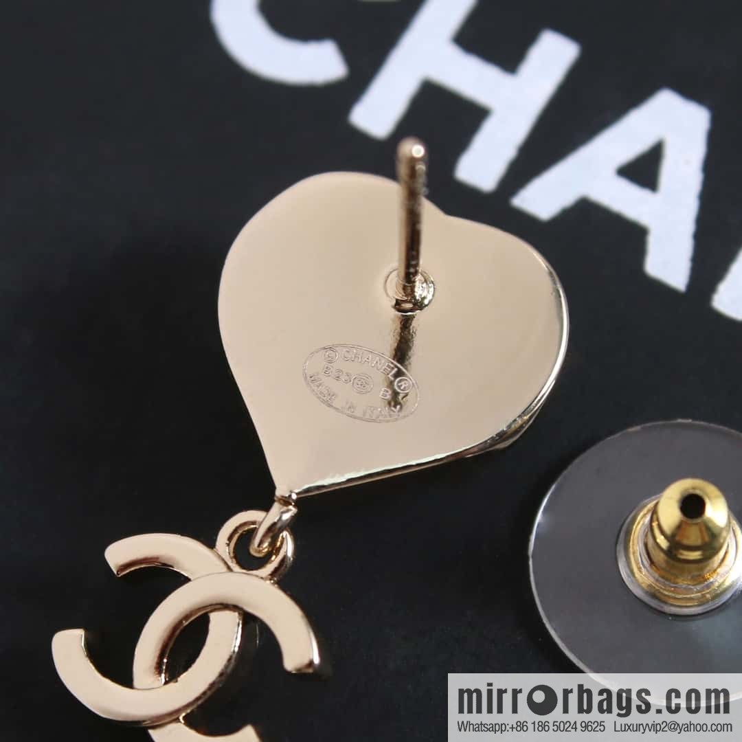 New ☑️ Chanel C2 double c peach heart love stud earrings