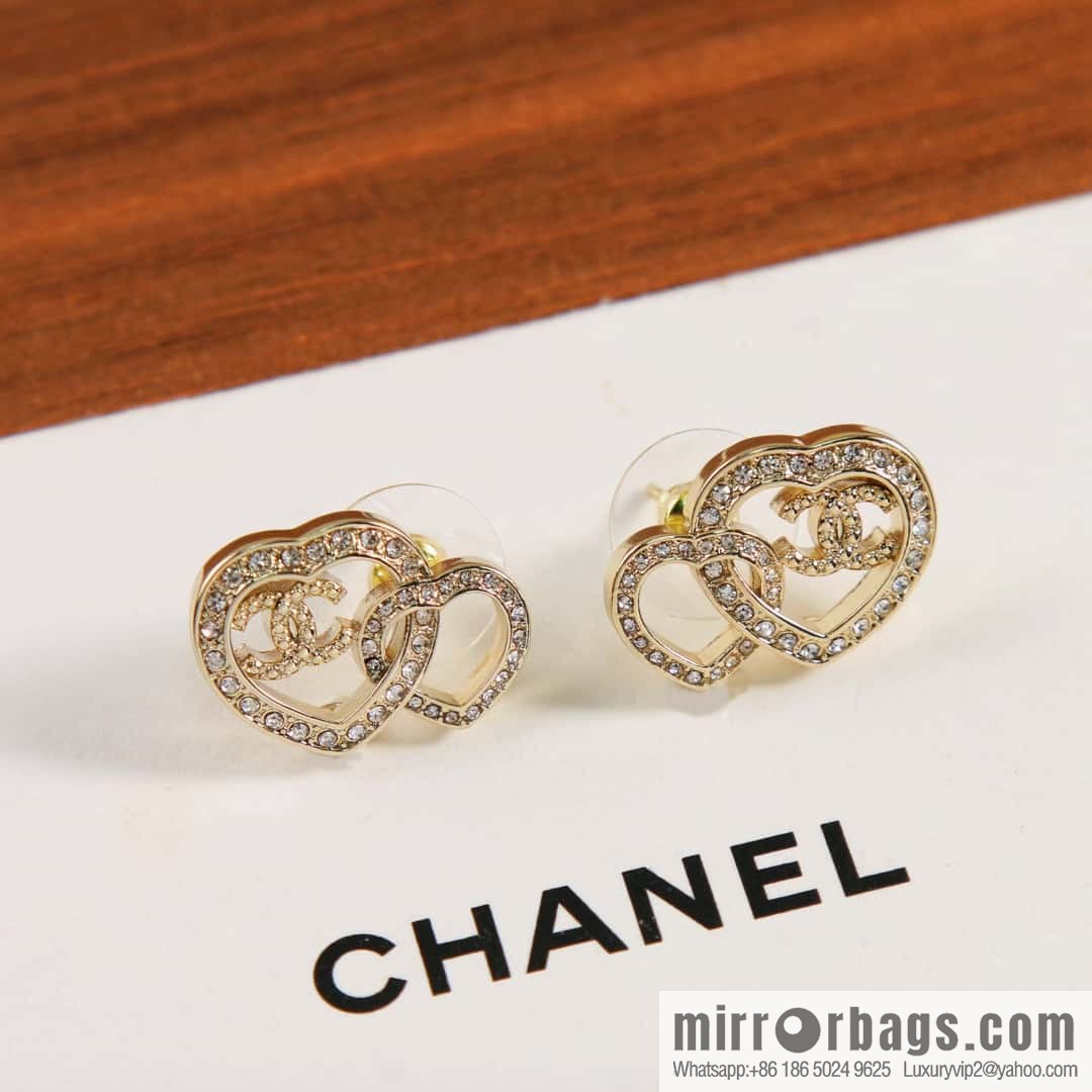 New ☑️ Chanel C1 double c double peach heart love hollow stud earrings
