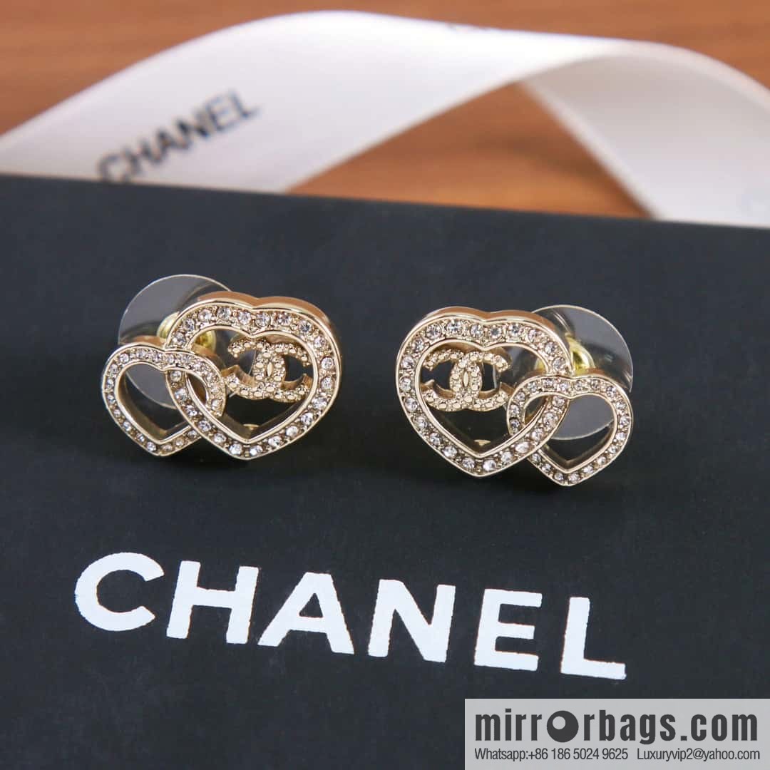 New ☑️ Chanel C1 double c double peach heart love hollow stud earrings