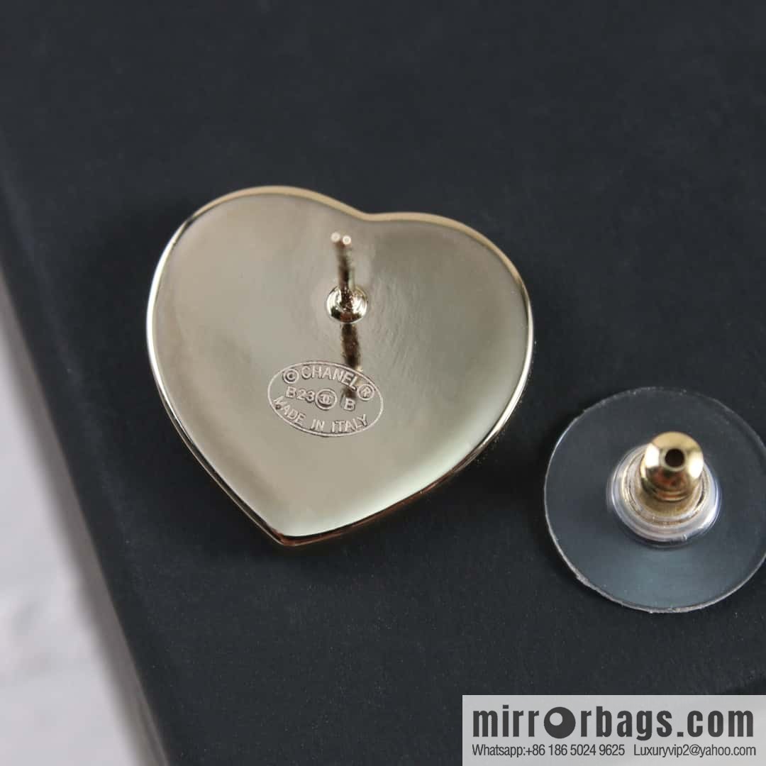 New ☑️ Chanel C1 double c peach heart love stud earrings