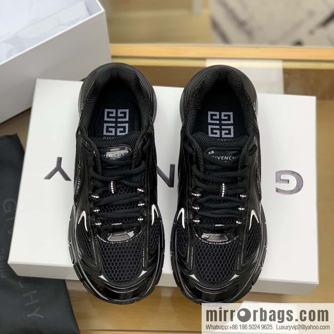 Givenchy, techno-knitted men's lace-up sneakers