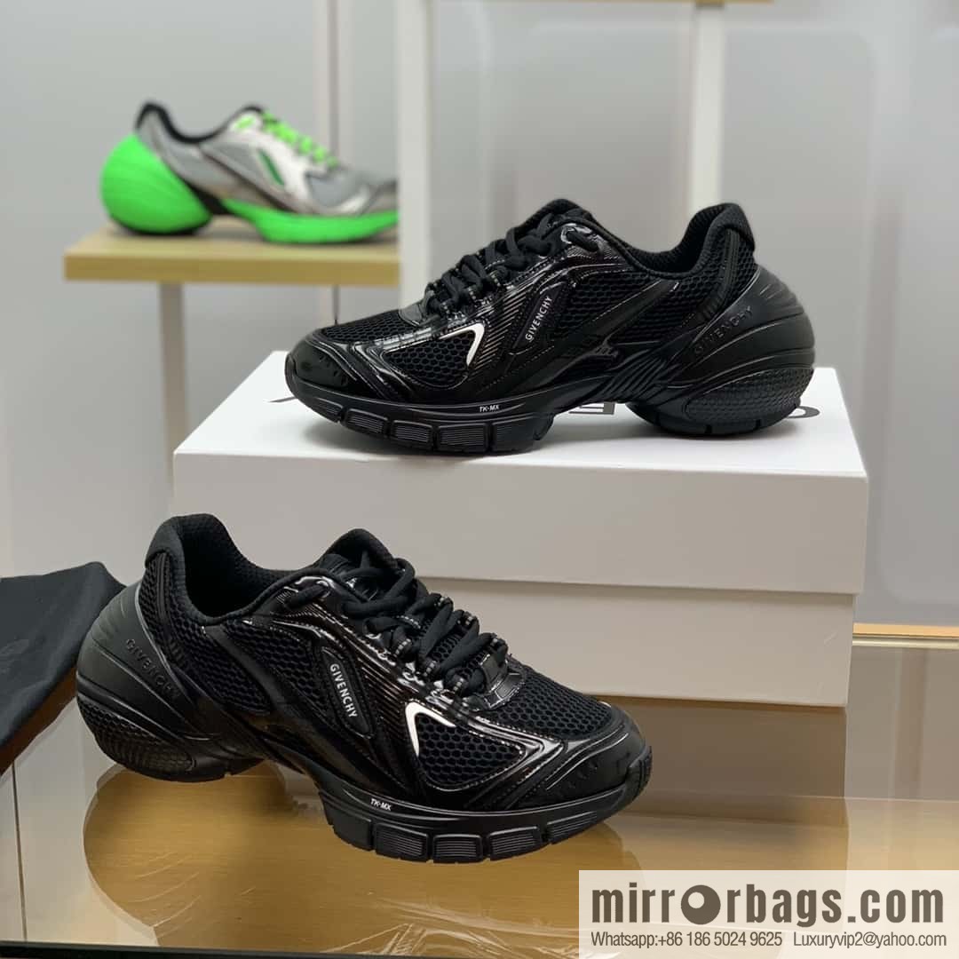 Givenchy, techno-knitted men's lace-up sneakers