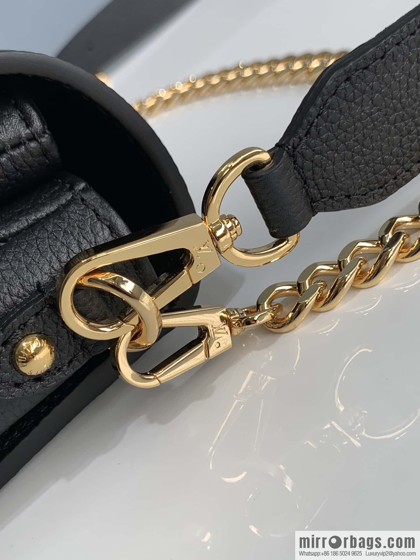 LV M22735 Oxford