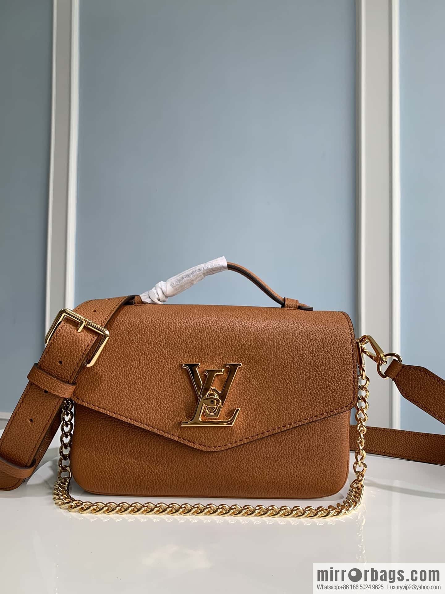 LV M22952 Oxford